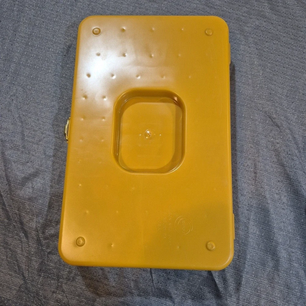Vintage Sewing Box Wilson Wil-hold  Gold Plastic 13 x 8.5